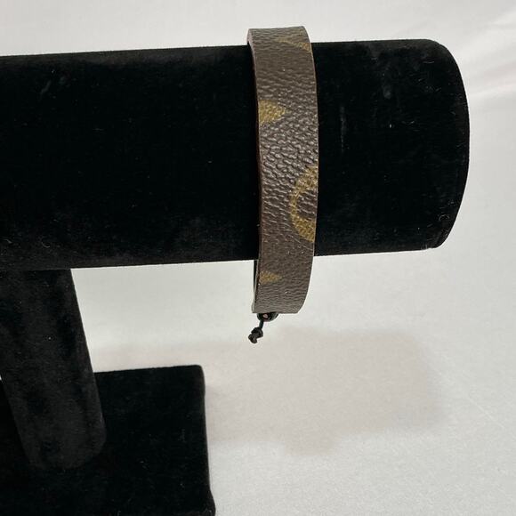 Louis Vuitton Slide Leather Bracelet Dark Brown Soft Pebble - Picture 2 of 10